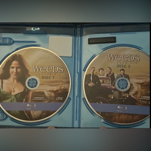 Preowned Weeds Season6   2 Discs Blu-ray - Picture 6 of 11
